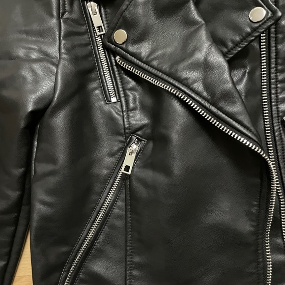 Zara Faux Black Leather Jacket - Picture 6 of 14